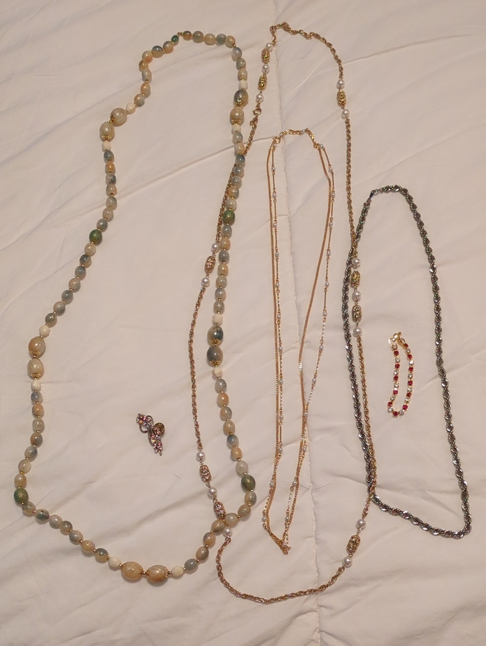 Lot Of 6 Vintage Costume Jewelry Pieces Gold Tone, Pearl, Gems Sarah Cov Tag